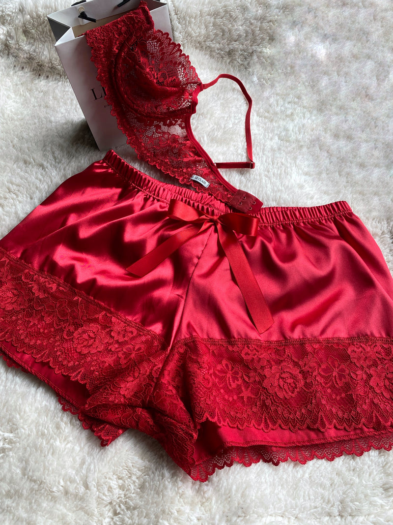Short Cetim Vermelho